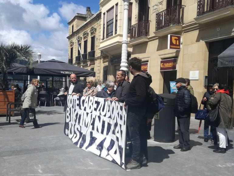 Concentración en apoyo a las presuntas víctimas de Cabezudo.