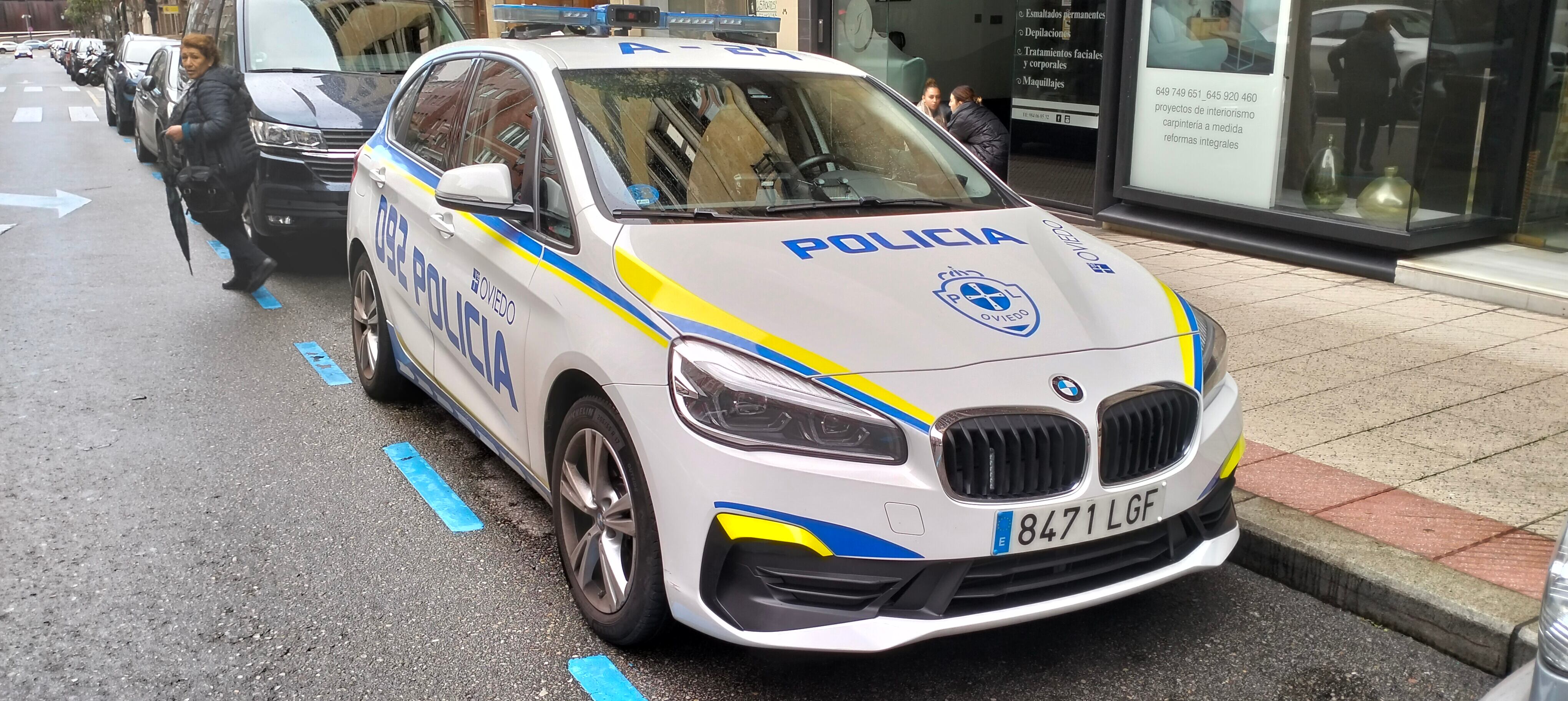 Coche de la Policía Local de Oviedo