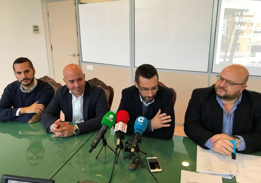 Franco y Valenzuela, a la derecha de la foto, en una imagen de archivo.