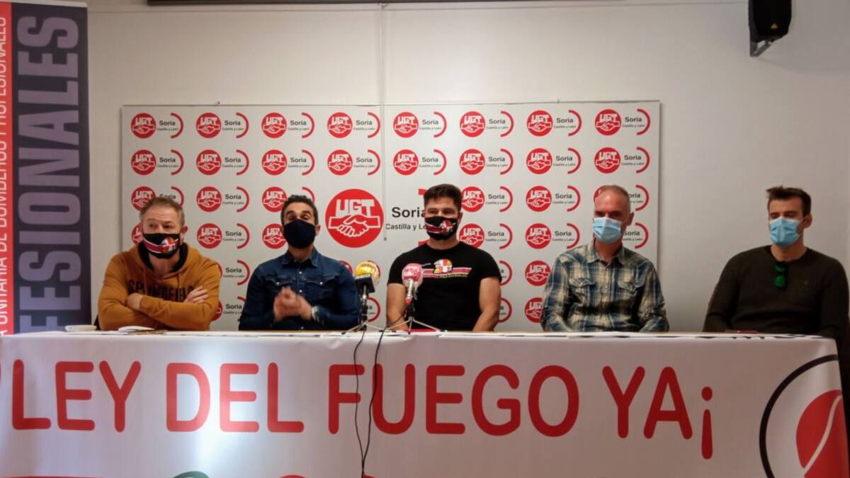 Los bomberos profesionales de Castilla y León piden a la Diputación que retire las bases de la bolsa de empleo