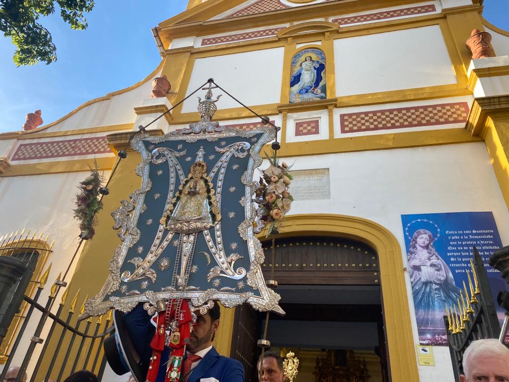 Simpecado La Línea en el Santuario de la Inmaculada.