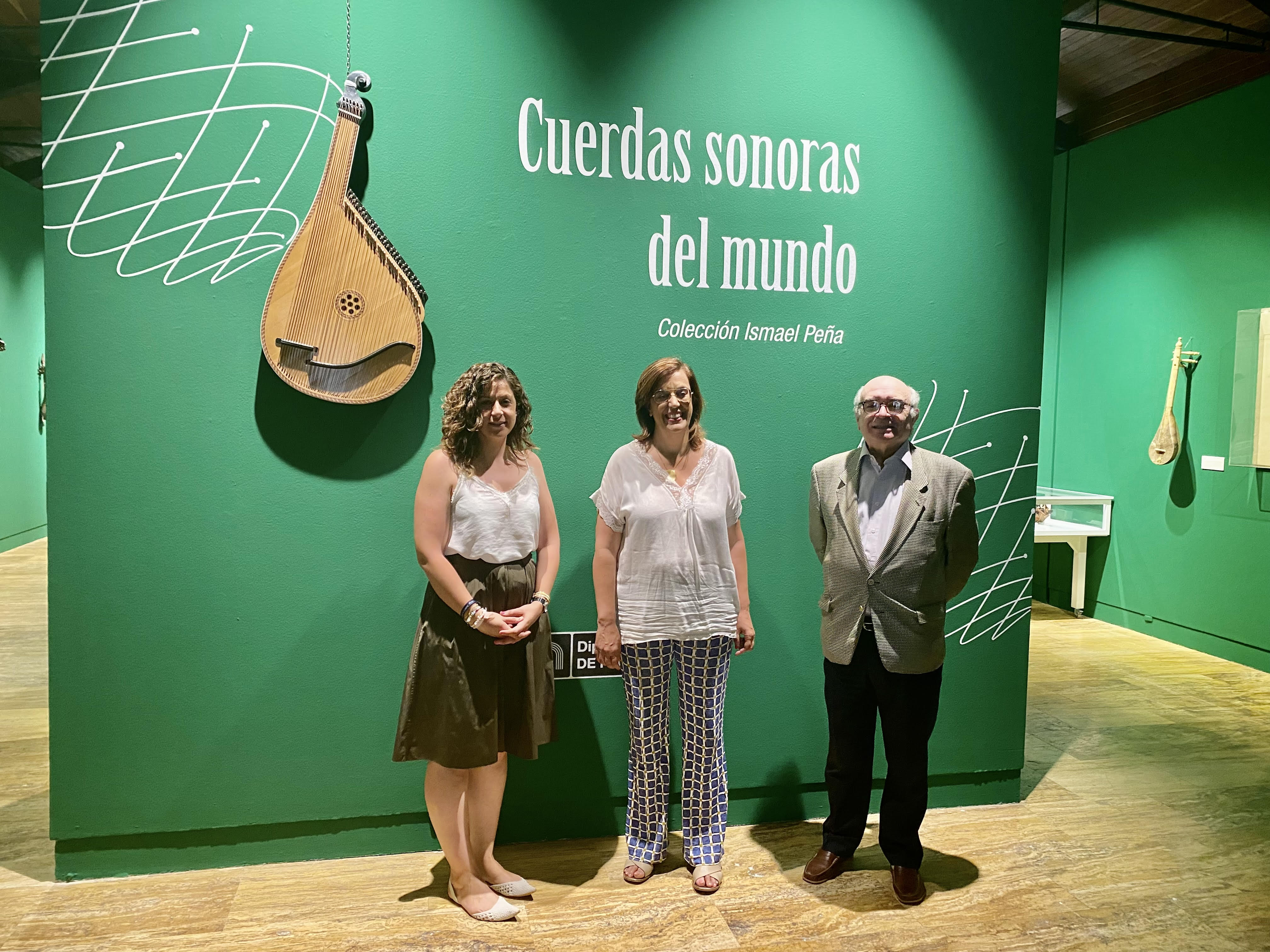 Exposición “Cuerdas Sonoras del Mundo” del músico y coleccionista, IsmaelPeña Poza