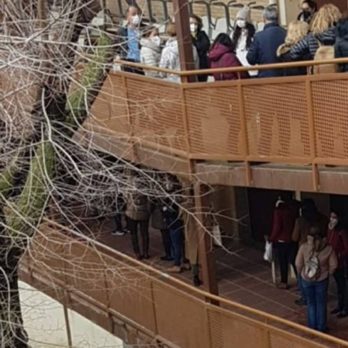 Profesores denuncian falta de organización en la realización de los test de coronavirus a docentes