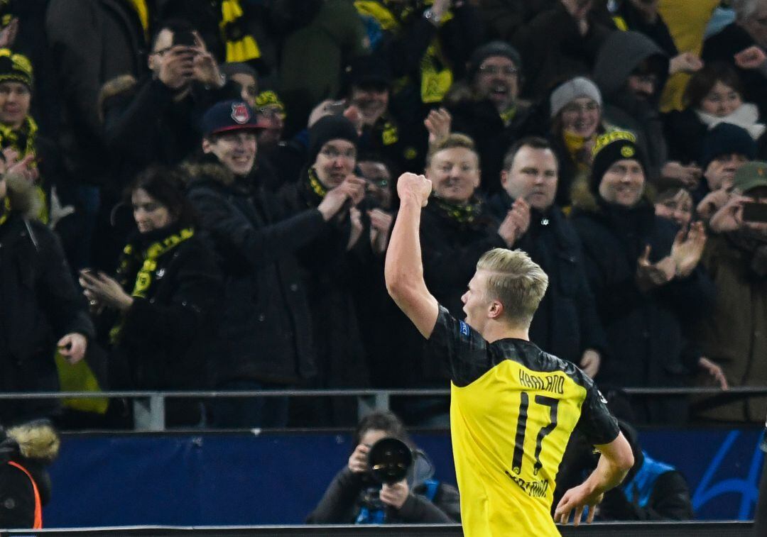 Haaland celebrando uno de los goles ante el PSG