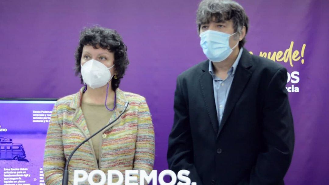 Los diputados de Podemos en la Asamblea Regional, María Marín y Rafael Esteban