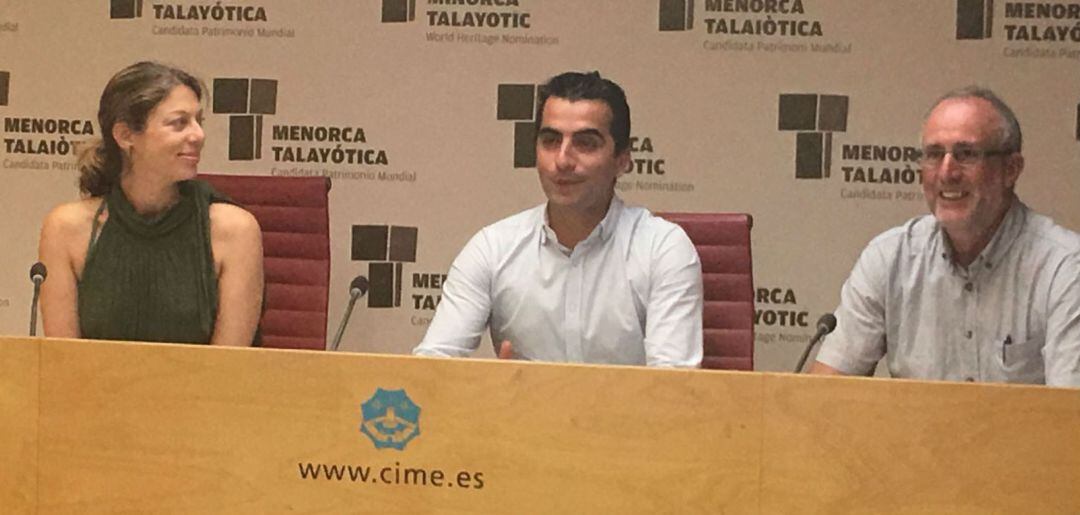 Govern balear i Consell de Menorca han treballat amb Vicente Cajuso per facilitar el pas a les xarxes dels negocis tradicionals de Menorca.