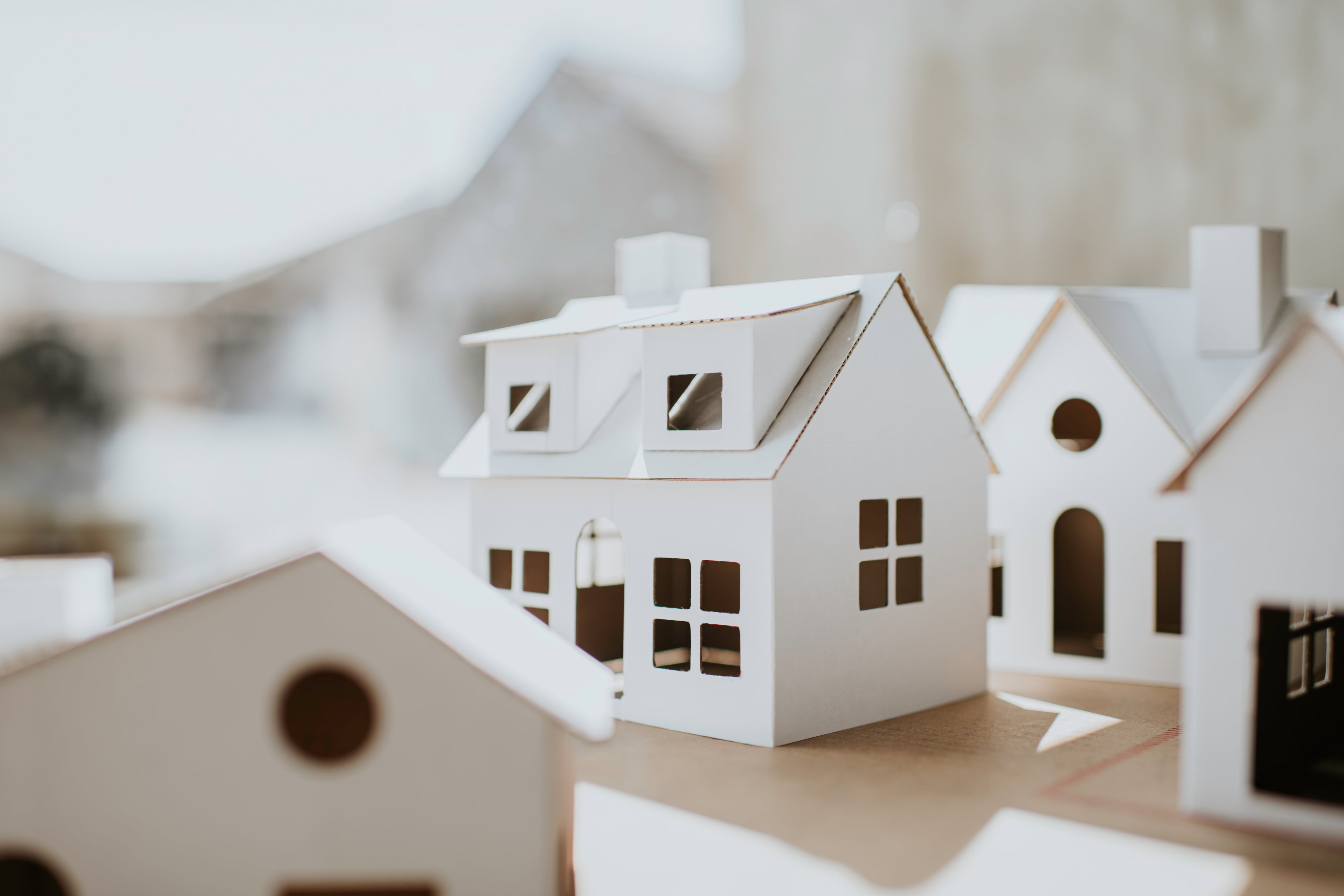 Ilustración sobre la construcción de casas