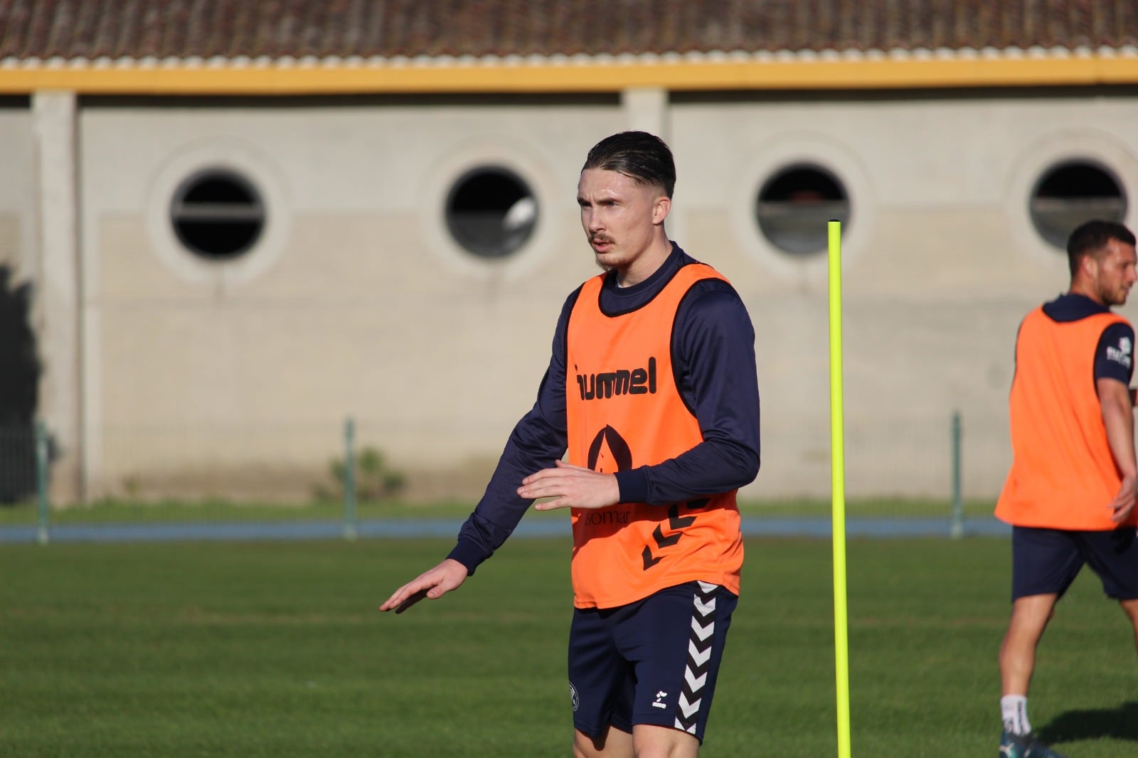 Marlone Henry durante un entrenamiento con el Xerez DFC