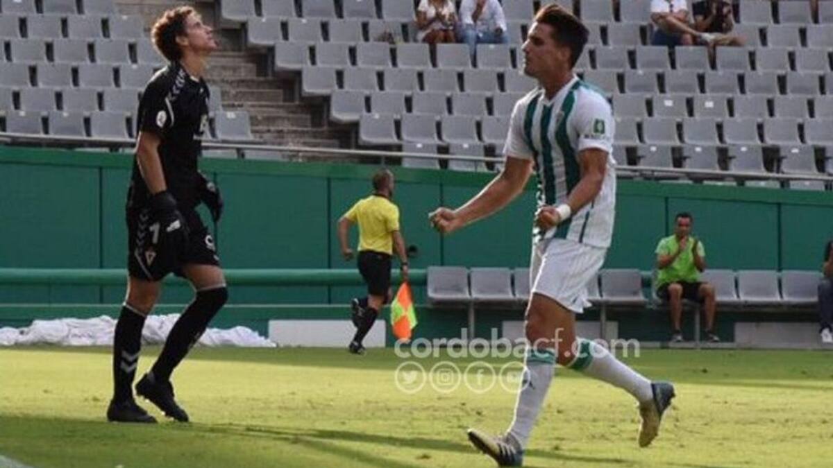 Juanto Ortuño es el primero en salir