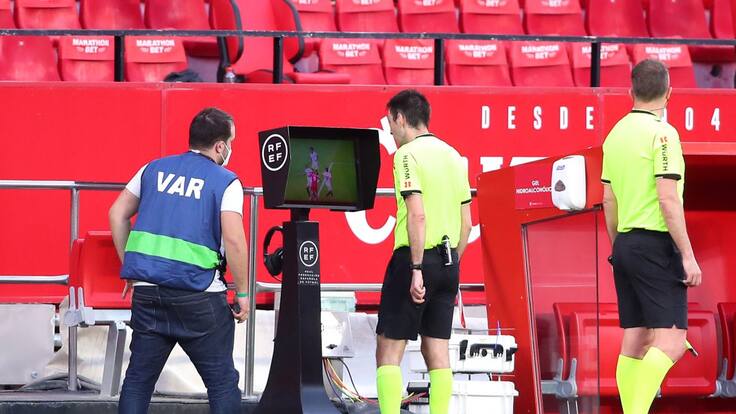 Iturralde González analiza las últimas polémicas arbitrales