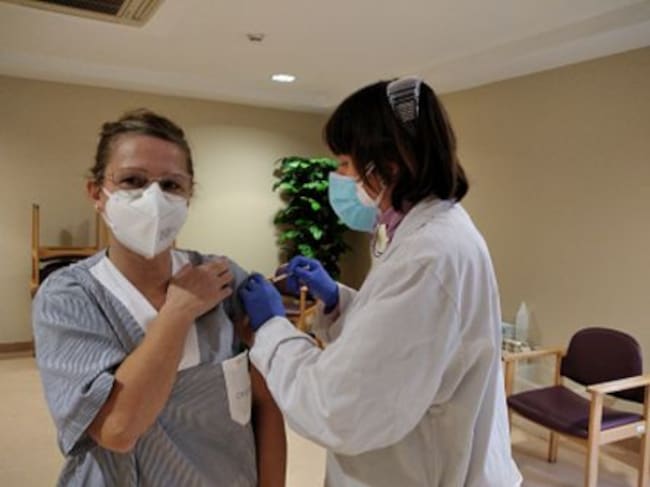 Vacunación en la residencia DomusVi en Elda