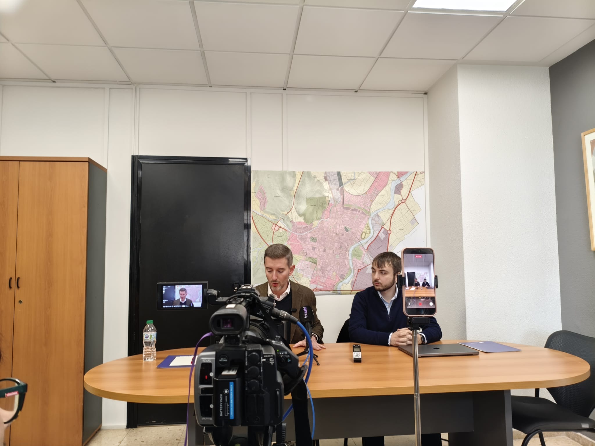 Rueda de prensa en el despacho del PP en el Ayuntamiento.