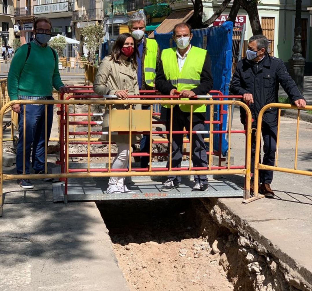 La concejala de Ciclo Integral del Agua, Elisa Valía, en una visita a las obras esta semana.