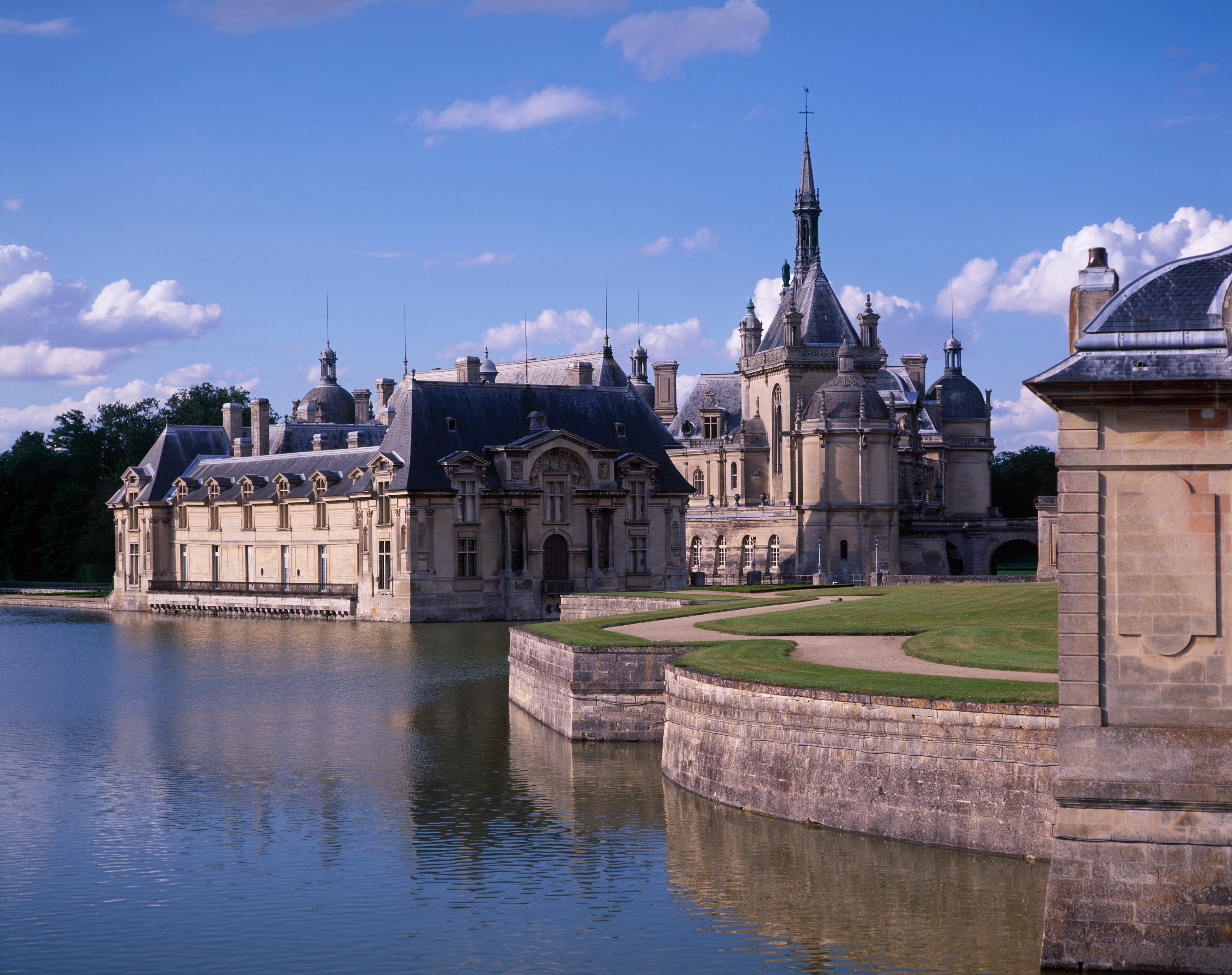 El castillo de Chantilly de París.