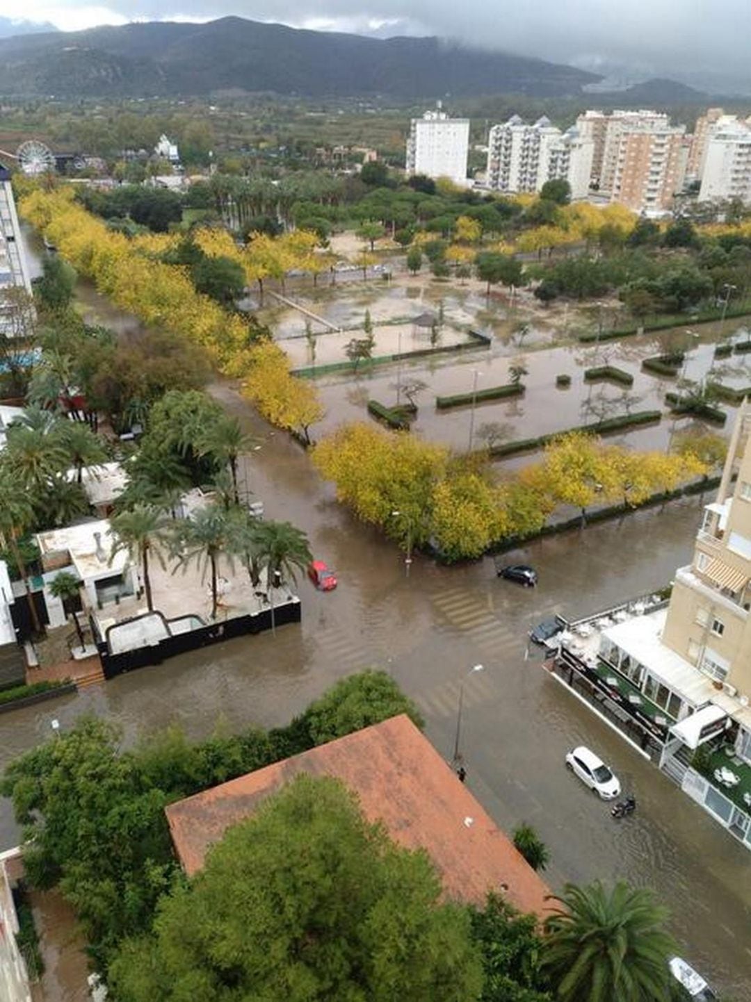 La playa de Gandia inundada durante uno de los últimos episodios de gota fría 