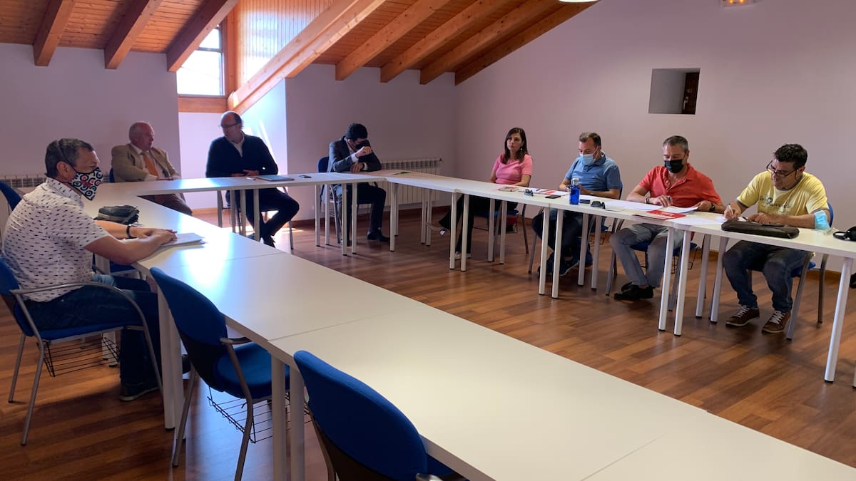 El pulso entre salarios y costes abre el calendario de negociación del convenio de la pizarra en Castilla y León