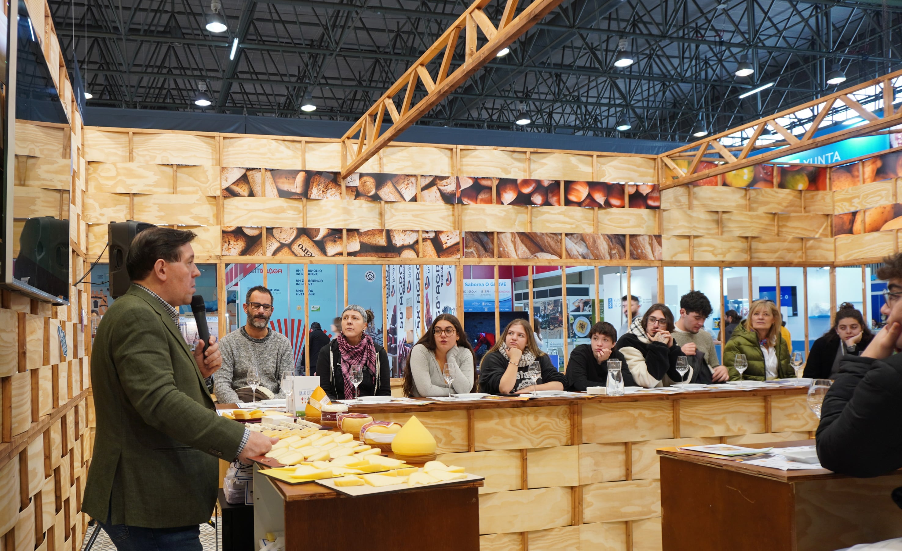 Uno de los stands de la edición número 26 de Xantar