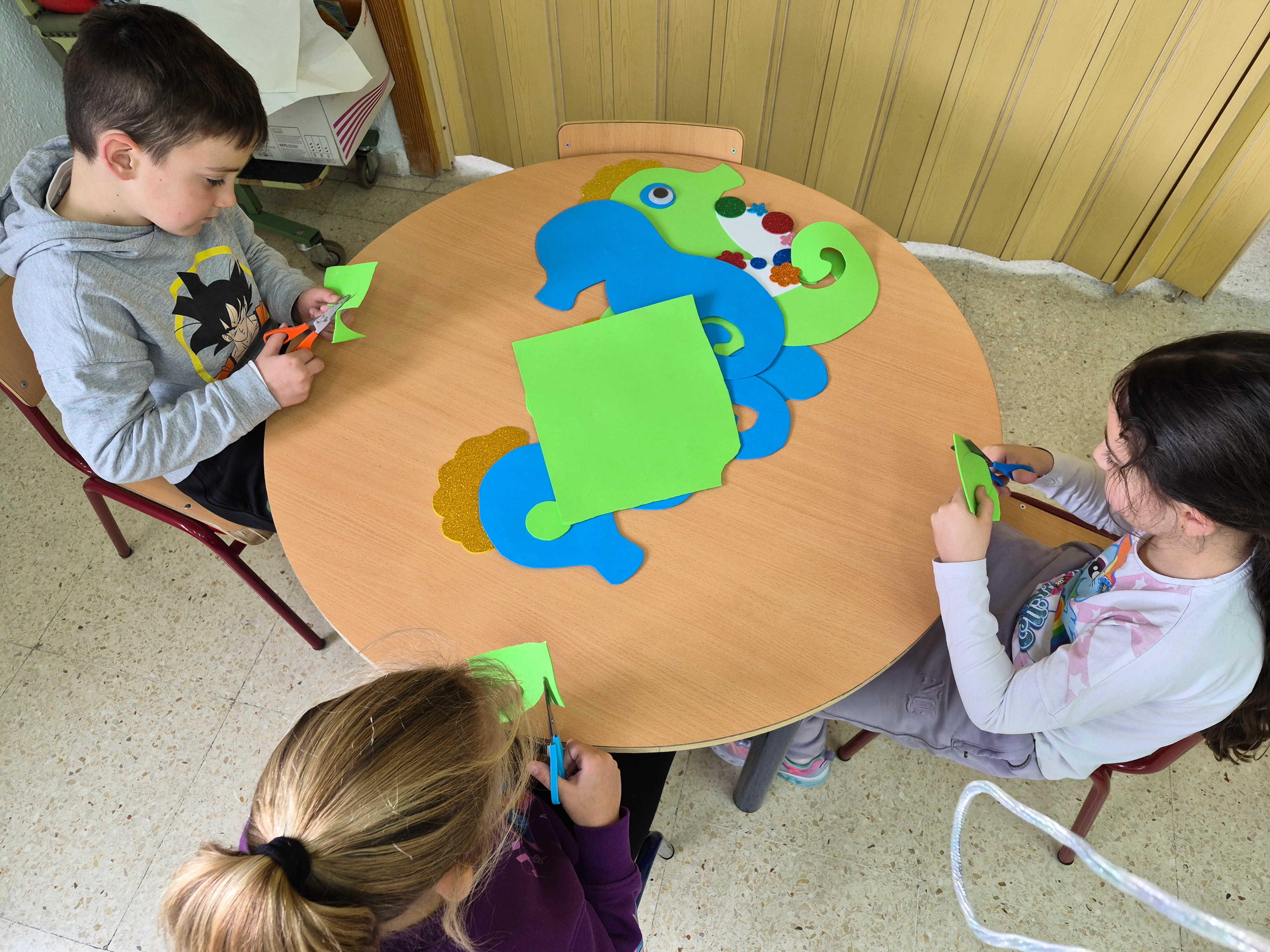 El alumnado del colegio Nuestra Señora de Fátima de Molina de Segura trabaja en clase la protección de los caballitos de mar