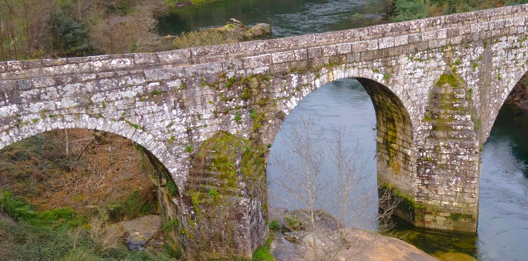 Puente sobre río Verdugo