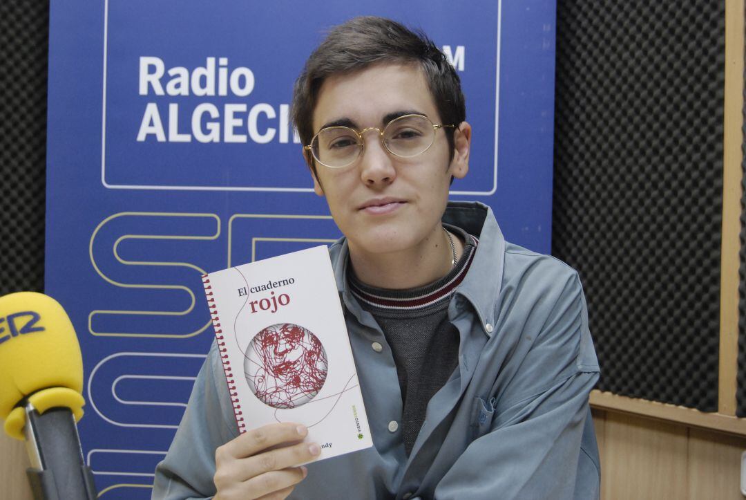 María de Grandy nos presenta su "Cuaderno Rojo"