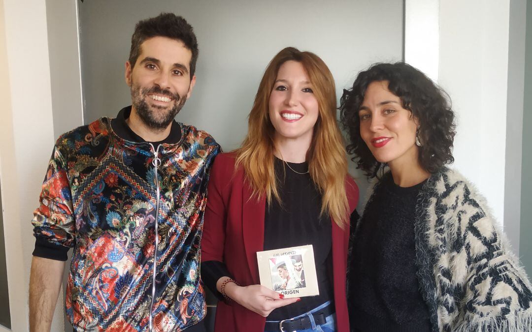 Nita Manjón y Ale Acosta (Fuel Fandango) junto con Saray Esteso (en el medio)