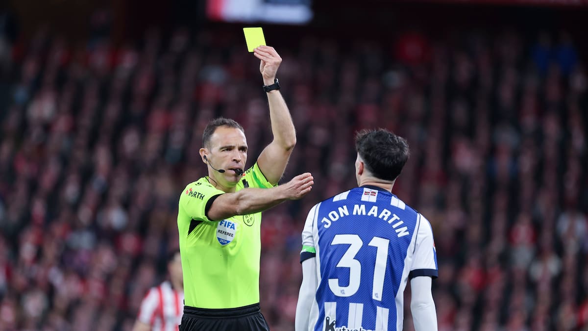 "A Cuadra Fernández le gusta ser protagonista y Brais Méndez le dio la oportunidad". La opinión de la 'Real Tertulia' sobre la polémica del derbi vasco