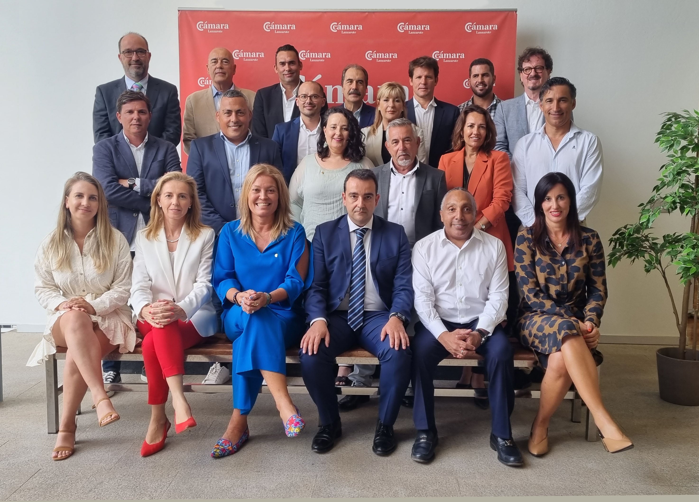 Miembros del Comité Ejecutivo de la Cámara de Comercio de Lanzarote y La Graciosa, con José Valle al frente.