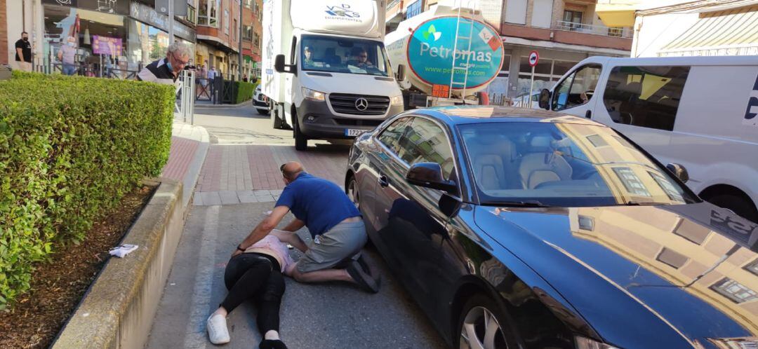 Una joven resultó atropellada en la calle Valladolid de Medina del Campo