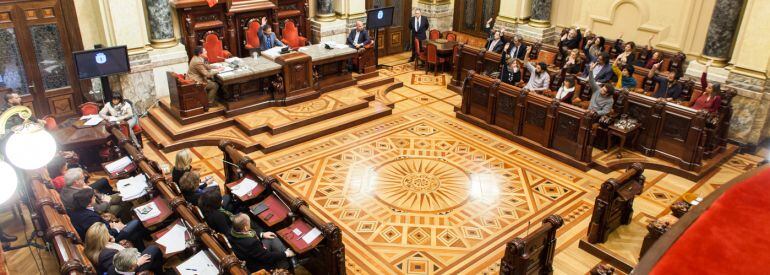 Votación de los presupuestos en el pleno municipal de A Coruña