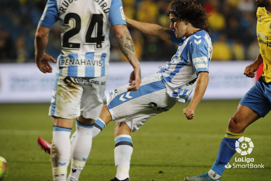 El delantero Álex Calvo, consiguió el gol del empate a dos en los instantes finales ante Las Palmas