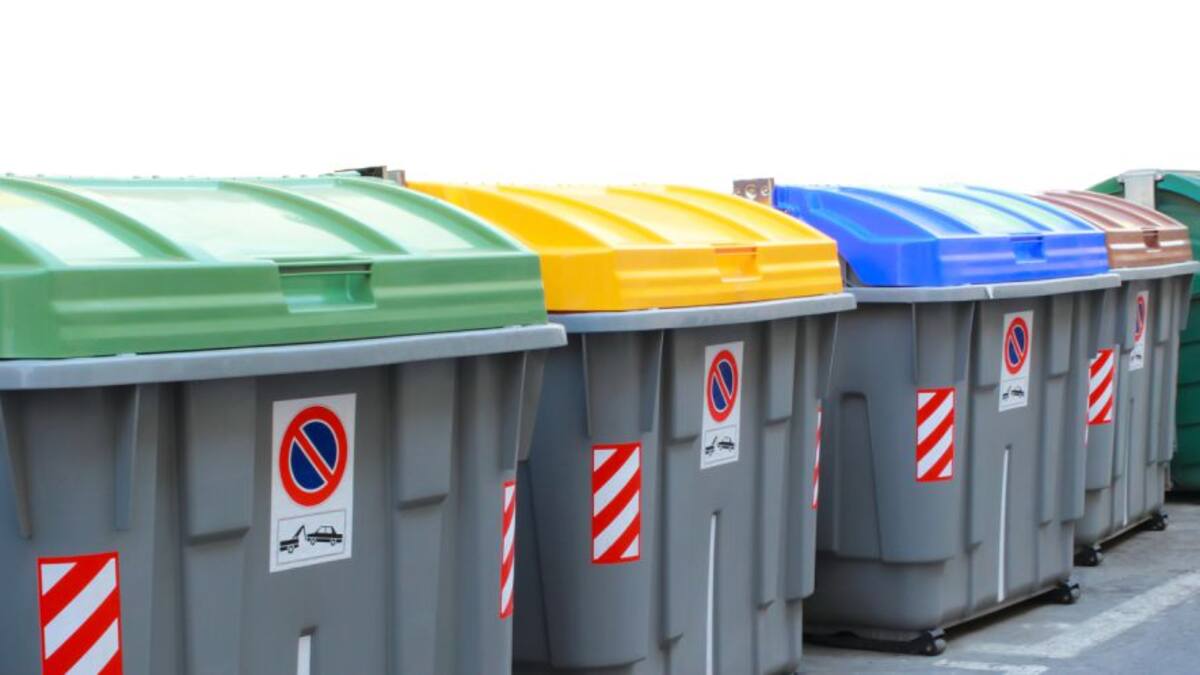 La Policía Local de Jaén propone 45 sanciones por sacar la basura fuera del horario establecido