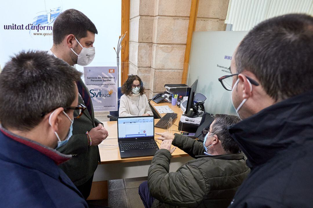 Servicio de vídeo-interpretación en lenguaje de signos en Gandia 