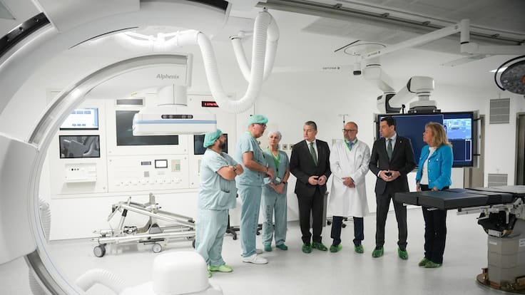 Pérez: "Es una vergüenza hacerse fotos en un hospital abandonado"