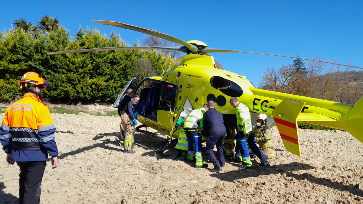 Un muerto y un herido en la explosión de una empresa pirotécnica en Lantarón (Álava)