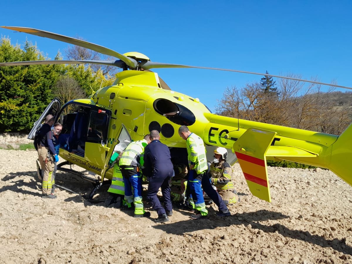 Un muerto y un herido en la explosión de una empresa pirotécnica en Lantarón (Álava)