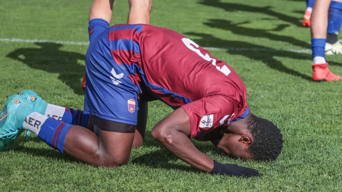 El Eldense B confía en una carambola para luchar por el ascenso tras derrotar al Crevillente (1-0)