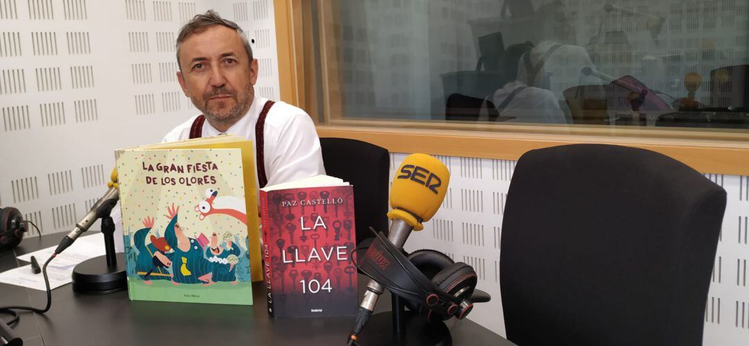 Chema Contreras nos presenta en El Rincón Literario la novela &#039;La llave 104&#039;.