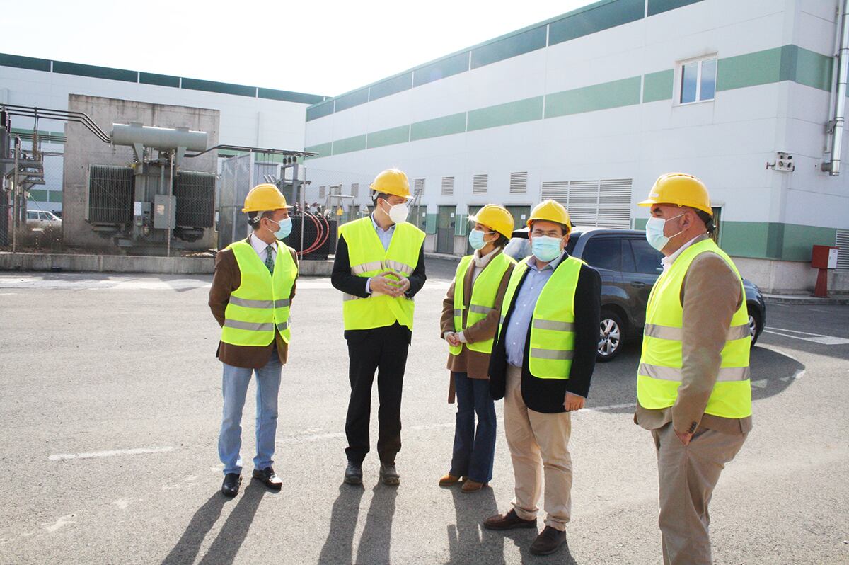 Adolfo Muñiz visitando las obras en Ferrosolar Puertollano