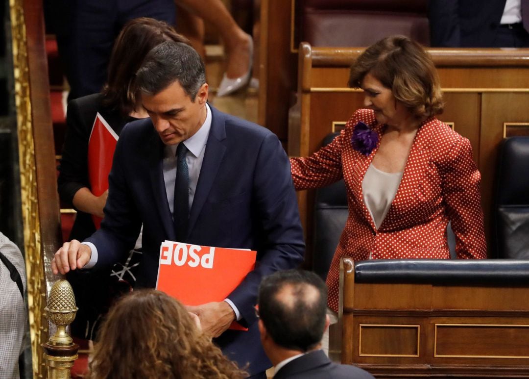 El candidato socialista a la presidencia del Gobierno,.Pedro Sánchez, abandona el hemicíclo después de que el pleno del Congreso haya vuelto a rechazar hoy su investidura, que ha conseguido 124 votos a favor frente a 155 en contra y 67 abstenciones.