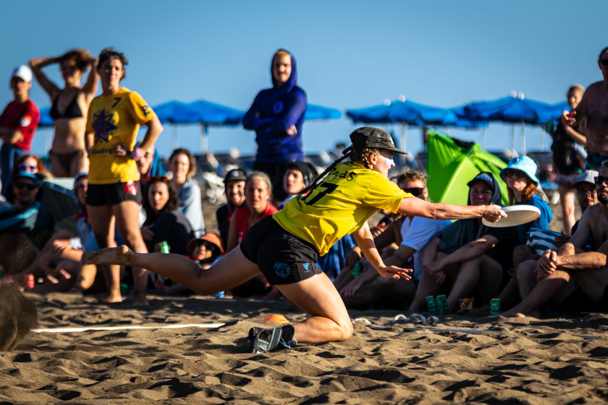 Una de las participantes en el Torneo Internacional de Frisbee de Puerto del Carmen, Lanzarote.