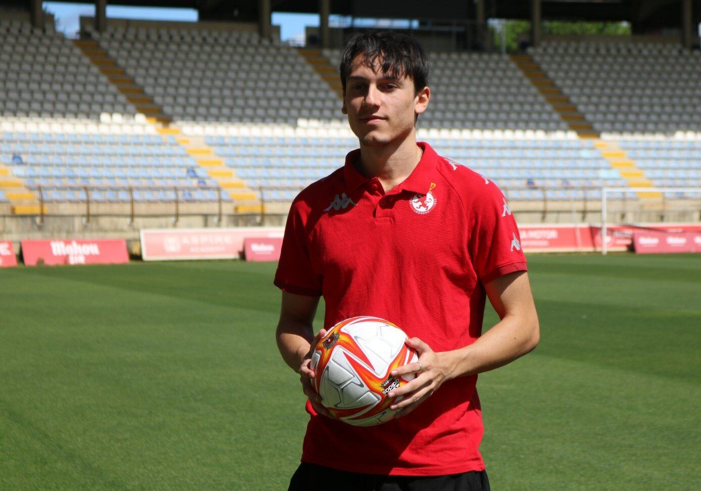 Joel, en su presentación en su nueva casa