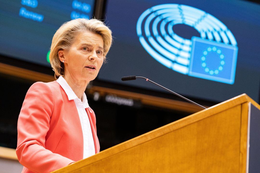 La presidenta de la Comisión Europea, Ursula von der Leyen, durante su discurso en el Parlamento europeo