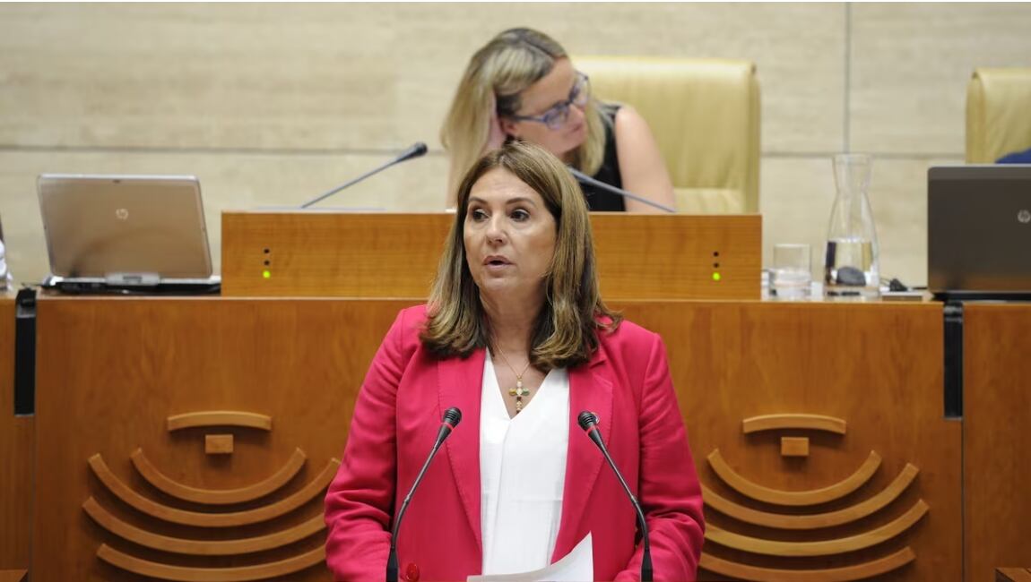 Inmaculada Sánchez Polo en la Asamblea de Extremadura