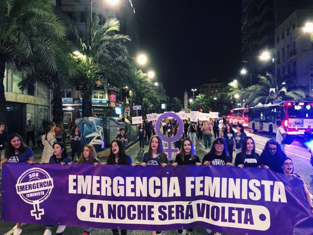 Foto de archivo durante una manifestación feminista en Alicante