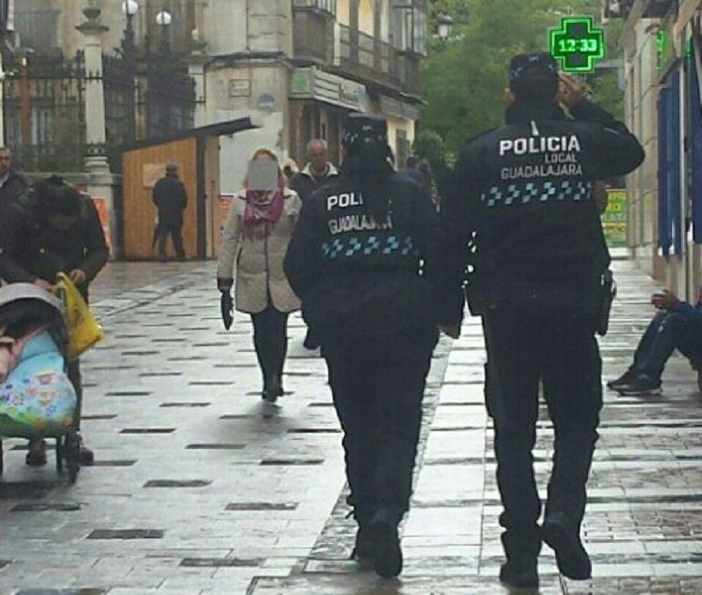 Policías Locales patrullando por Guadalajara