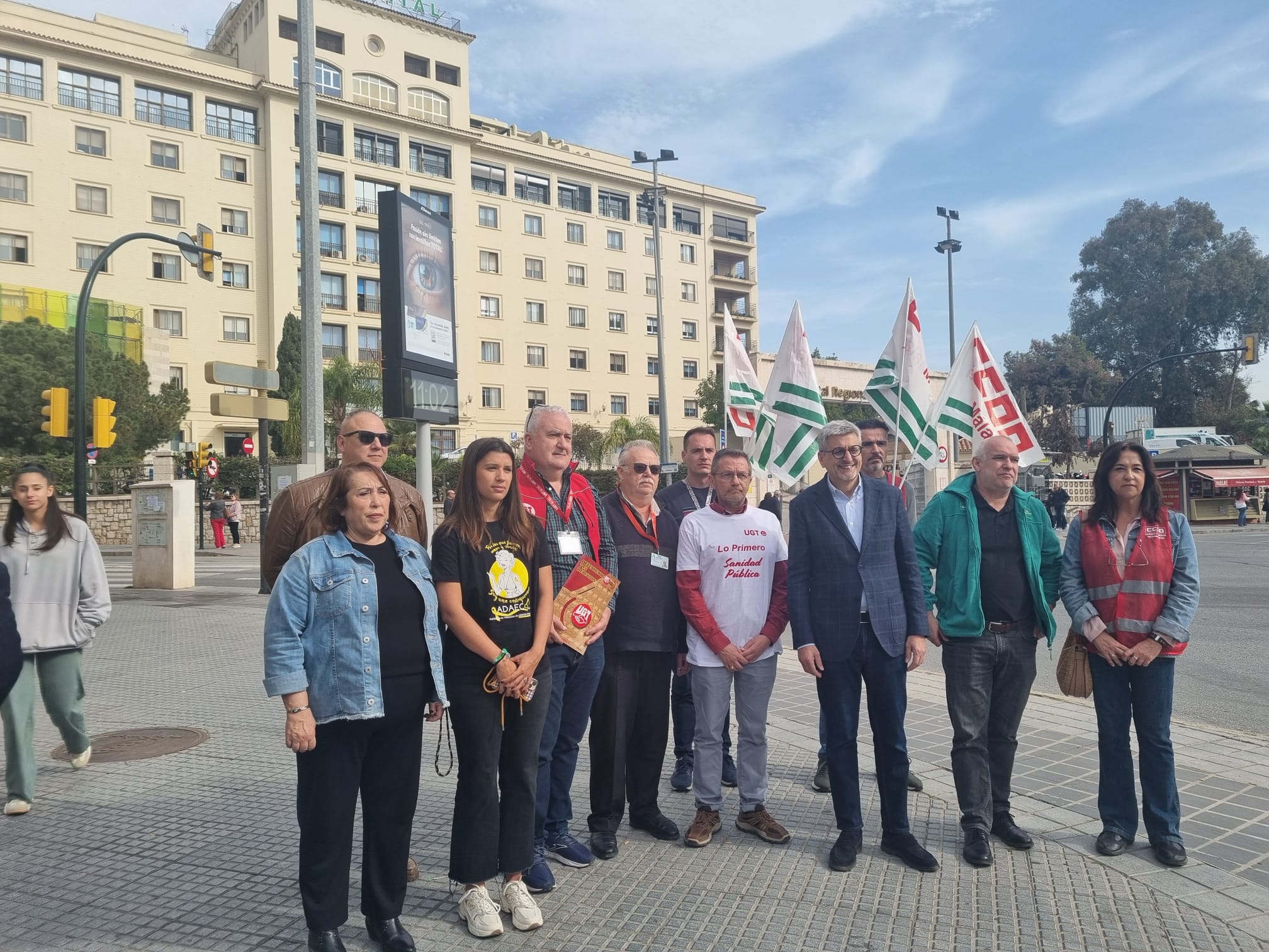 Concentración este martes ante el hospital Regional de Málaga
