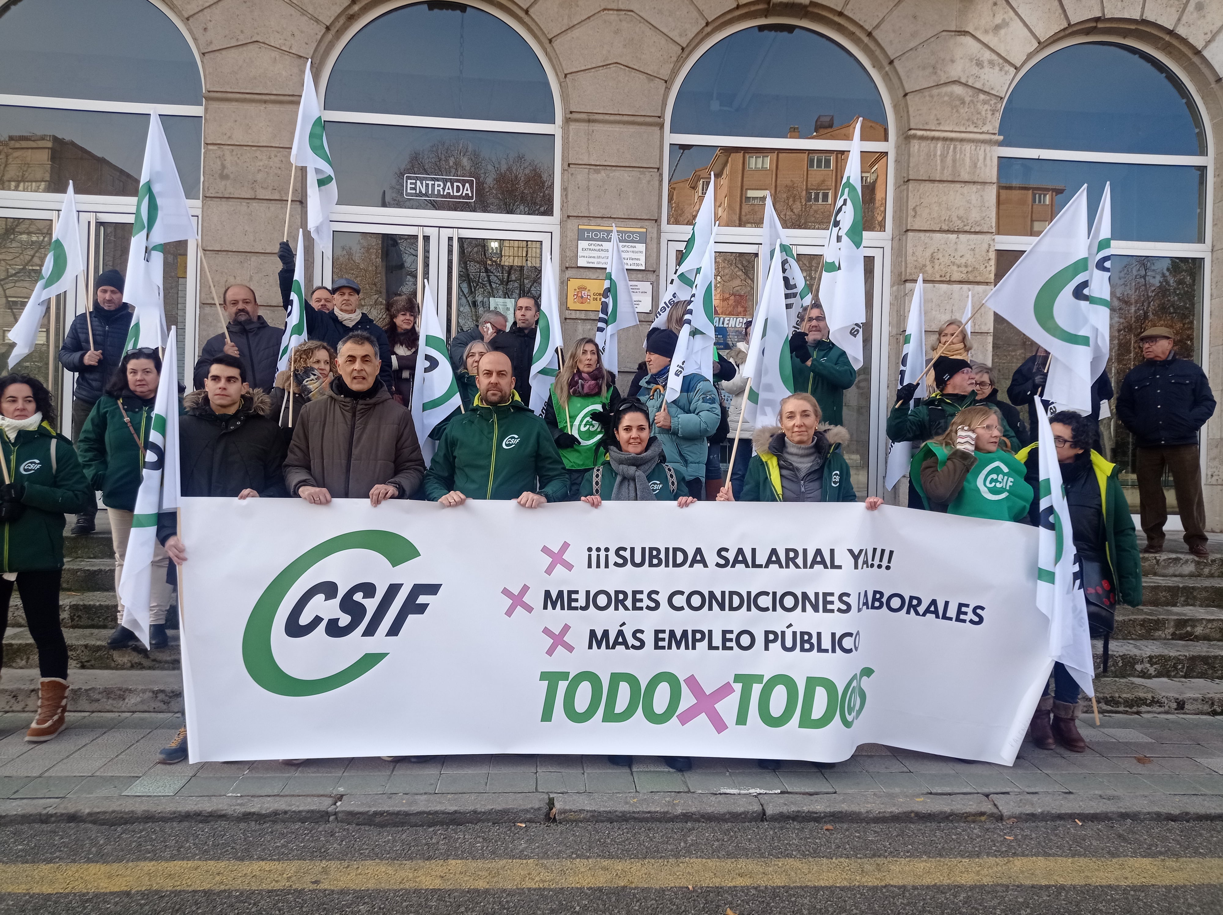 Concentración de Csif ante la subdelegación del Gobierno