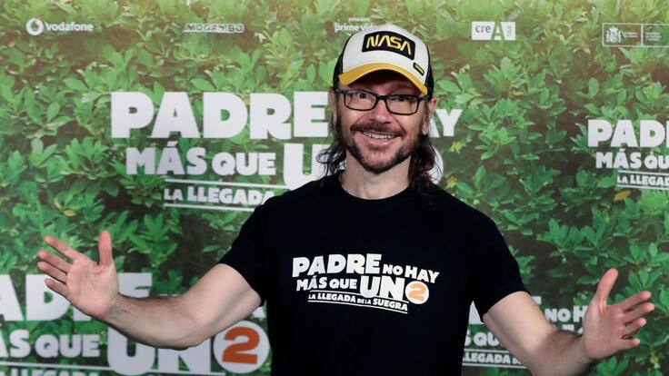 Santiago Segura celebra el día de la alegría en La Heladería