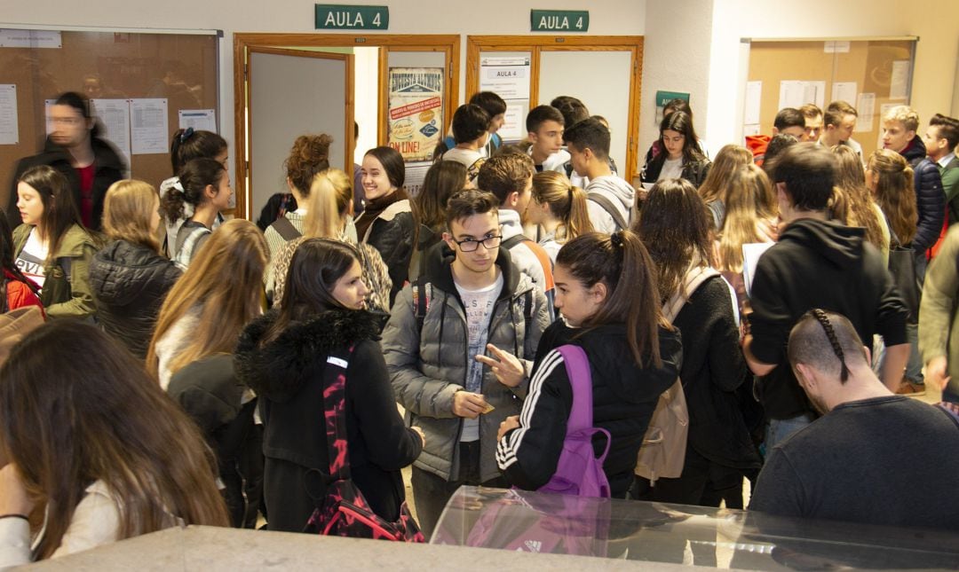 Estudiantes que han realizado la EBAU en la Universidad de Cantabria