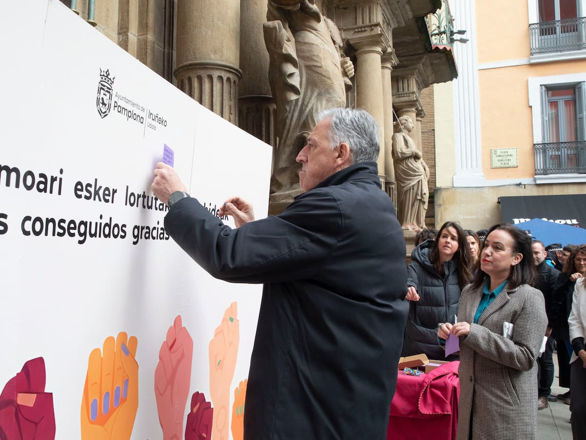 El Ayuntamiento de Pamplona se une al 8M y reivindica los derechos logrados gracias al feminismo
